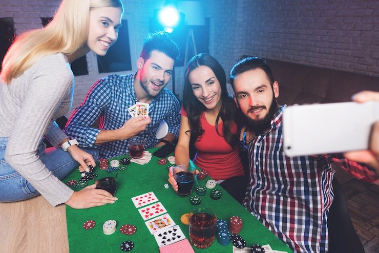 data macao slot games interface showing game tiles and player dashboard